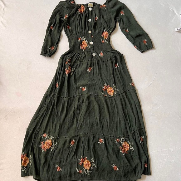 fig & flower Dresses & Skirts - Fig & Flower Green Floral Embroidered Long Tiered Maxi Autumn Fall Thanksgiving